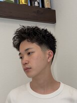 トウキョウクラシックバーバータウン 東京蔵式理髪処(TOKYO CLASSIC BARBER TOWN)&nbsp;ピンパーマスパイキーショート　テーパーフェード