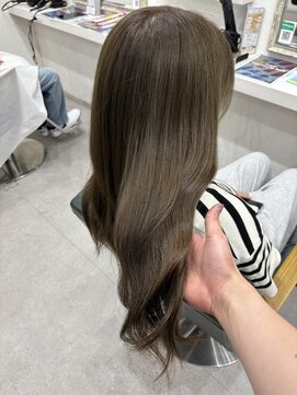 アクルヘアーバイテソロ(AKUR hair by tesoro) オリーブベージュ