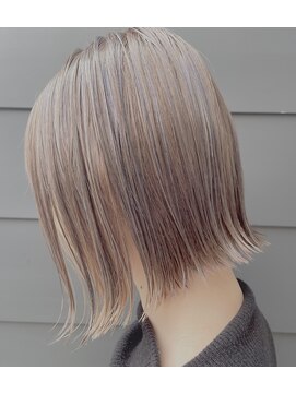 スタイル 袋町(STYLE) 切りっぱなしボブ × 透け感グレージュ