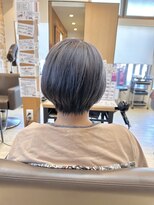 ヘアリゾートハピネス&nbsp;シルバーアッシュ×ショート