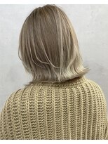 ウェイズトウキョウ 新宿店(Ways TOKYO)&nbsp;ハイライトベージュ　くびれボブ　レイヤーカット　ミニボブ