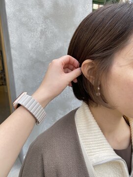 ティオ バイ スニップ(Tio by snip) ナチュラルなイヤリングカラー