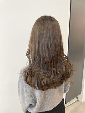 ユーフォリア 青山(Euphoria) 20代30代40代ブリーチなしオリーブベージュくびれミディ担当yuki