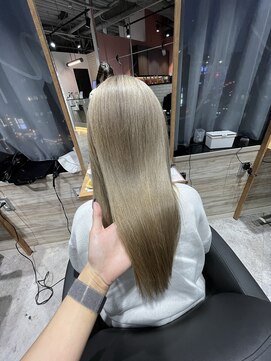 リーオオサカ(Lee Osaka) ホワイトベージュ×東芽生