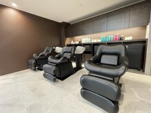 ディスコヘアー ベッロ(DISCO HAIR bello)の雰囲気（首と頭を支え、長時間横になっていても負担の少ないシャンプー台）