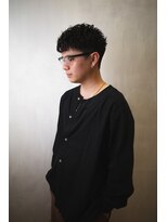 リルーム(re-room)&nbsp;メンズ刈り上げパーマ