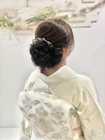 ヘアセットサロンエッジ(Edge)&nbsp;お着物でお仕事に。特大ボリュームカールシニヨン