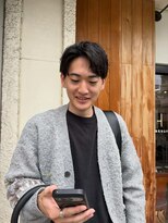 ツネ ヘアアンドヘッドスパ(TsuNE hair&head spa) サイドパート 刈り上げ アップバング