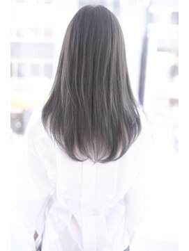 エストリア 栄店(ESTREA) 赤みのないグレーアッシュ