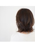 【DOVEY】トップに少しのレイヤーと毛先を外ハネにした ロブ。