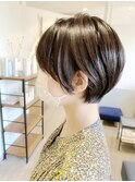 小顔 マッシュショート 耳掛け ひし形 抜け感 大人ショート 人気