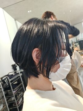 エルエスヘアー(LS HAIR) 【LS HAIR菊地】ブルーブラックと前下がりショートボブ