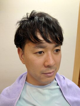 ヴェルデ シンバシ(VERDE SHINBASHI) 爽やかショートマッシュ ツーブロック ビジネス 学生 黒髪 束感