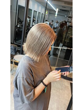 エンカウントバイマハロ 千葉(encount by mahalo) ミルクティーカラー