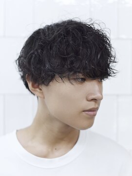 メリケンバーバーショップ フクオカ(MERICAN BARBERSHOP FUK) ハイライトマッシュパーマウルフアッシュブラック