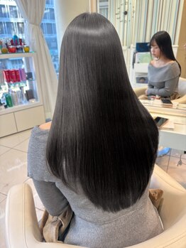 アッシュ 池袋店(Ash)の写真/くせ毛やうねりの原因は毛穴にあるんです！丁寧なカウンセリングでお客様に合わせたヘアケアMENUをご提案！