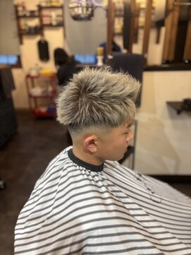 ジールアンドニコ(Zeal & nico.) スキンフェードカット