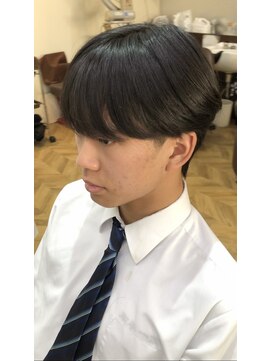 レボルトヘアー(R EVOLUT hair) シースルーマッシュ/毛流れ/ニュアンスパーマ