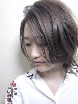 ヘアードゥ レディバグ(HAIR DO LADY BUG) 【透明感】大人ボブ　グレーアッシュ