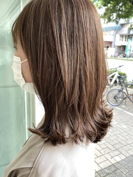 インビテーション(invitation) イルミナ・サファリベージュ・ショコラカラー・Aラインミディ