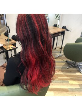 ヘアースパリゾート リアン 燕三条店(Lien) RED×BLACK