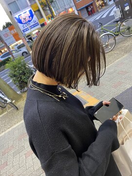 バディヘア ルーツ(BUDDY HAIR ROOTS) シークレットハイライト×ミニボブ