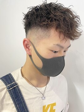 スキル(SKILL) スキンフェード ツイストパーマ