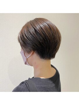 ファースト 泉中央店(first) ステップボーンカット/アースカラー/20代30代40代