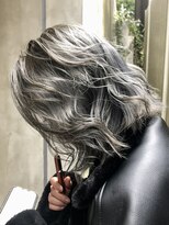 クオリア(Quaria)&nbsp;シルバーグレージュ/バレイヤージュ/外国人風☆彡