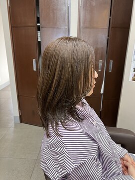 リリ(Liri material care salon by JAPAN) 軽さのあるロングレイヤー