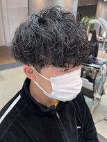 ラテ 伊勢崎(LATTE)&nbsp;前下がりVマッシュ波巻/ツイスパ/センターパート