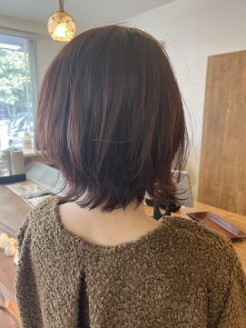 バイエイト 野並店(By Eight) 外ハネショート×ピンク