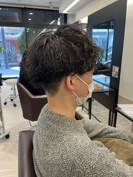 ノーム バイ アウラ(norm. by aura) ツイストパーマ