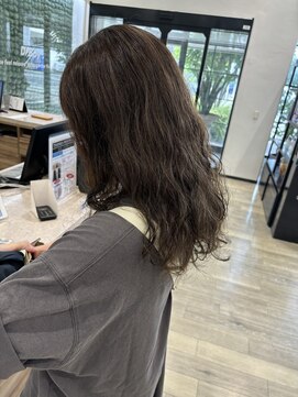 ディーボーイ 健軍店(D-BOY) ゆるふわパーマ/オリーブカラー