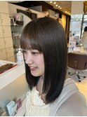 オリーブベージュ