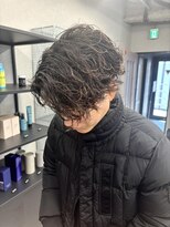 コードバイケンジ 戸塚(CODE by KENJE)&nbsp;【波巻きシャドウパーマ】動き×陰影で決まる！