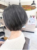 ショートボブ