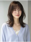 ミディアム20代30代ストレートレイヤー前髪なし前髪あり越谷