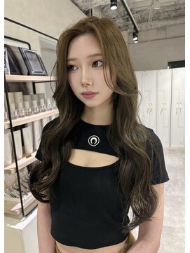 キートス(Kiitos) 韓国風くびれレイヤー × オリーブグレージュ