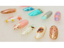 ディーナフ(D-NAF)の雰囲気（トレンドのネイルも充実！）