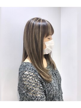 ステアケース 武蔵小杉店(stair:case) 【助川】ハイライト/ストレート/20代30代40代ヘアスタイル