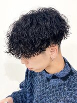 ウェイビーエフティフィフス 横浜西口(WAVEY ft.fifth)&nbsp;ツイストスパイラルパーマメンズマッシュ無造作パーマ刈り上げ