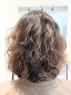 ストフ(stof) 酸性パーマ/ミディアムパーマ/デジタルパーマ/ハイライト