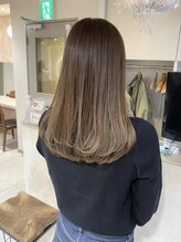 ネオリーブ チロル 横浜西口店(Neolive CiroL.) オリーブベージュ　グラデーションカラー　ロング　イメチェン