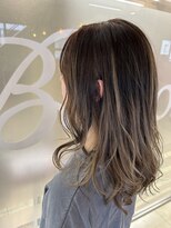 ヘアースペースブルーム ヒーロー 園田店(HAIR SPACE BLOOM hero) 【園田/ミルクティーグレージュ】バレイヤージュカラー