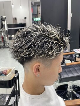 ネクストゼロ(NEXT zerO) 耳かけアップバング