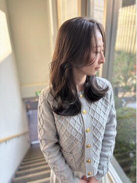 アクター(actor) ミディアムくびれベージュグレージュ前髪【丸山　翔】