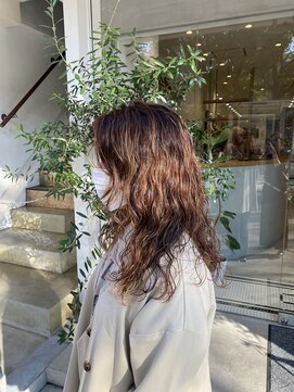 シアン 矢場町店(CYAN.) ブリーチ履歴にウェーブパーマ