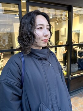 ノーム(norm) 黒髪ミディアムパーマヘア/くるくるパーマ