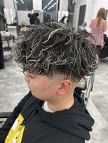 オム ブランシェ(HOMME BLANCHE’)&nbsp;【AOI】ホワイトハイライトスペインカール